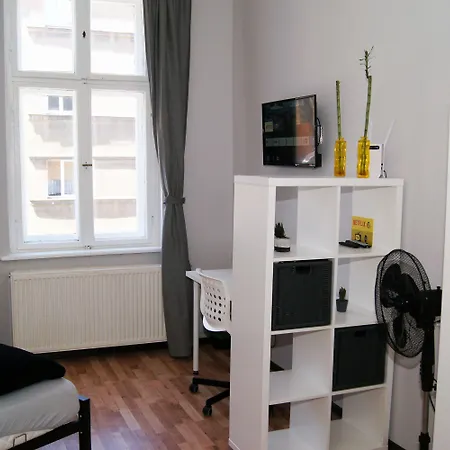 Wilda Nocleg ze śniadaniem 3*